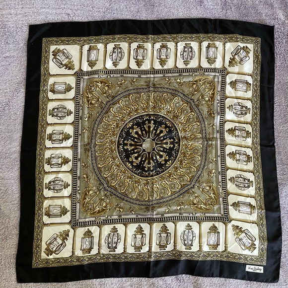 Louis Quatorze silk scarf - Picture 4 of 5